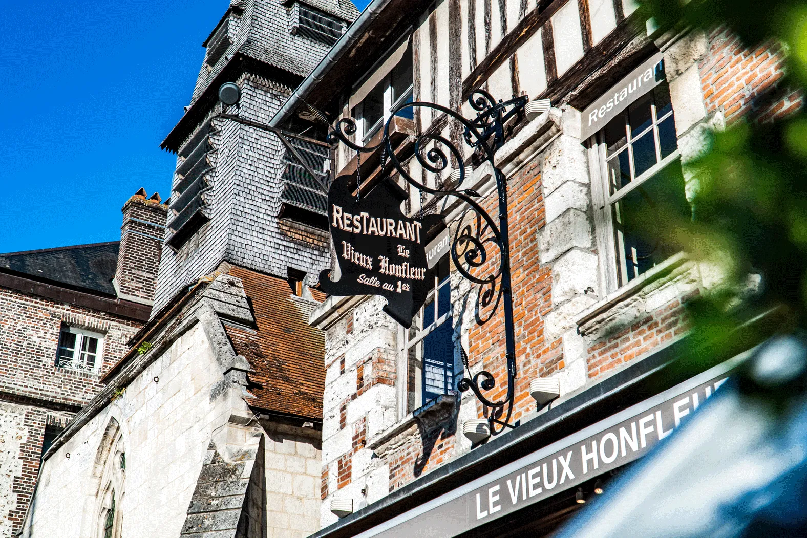 enseigne du restaurant Le Vieux Honfleur